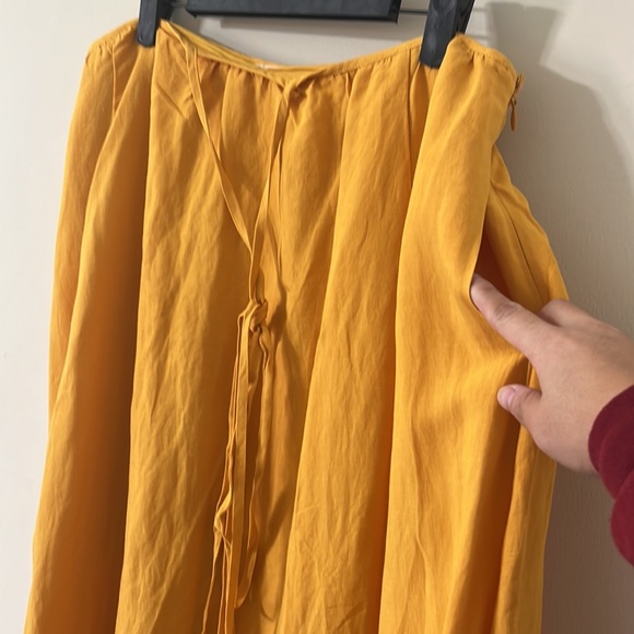 Astr The Label Marigold Divine Tie Waist Crop Top & Maxi Skirt Matching Set NEW - Picture 11 of 16